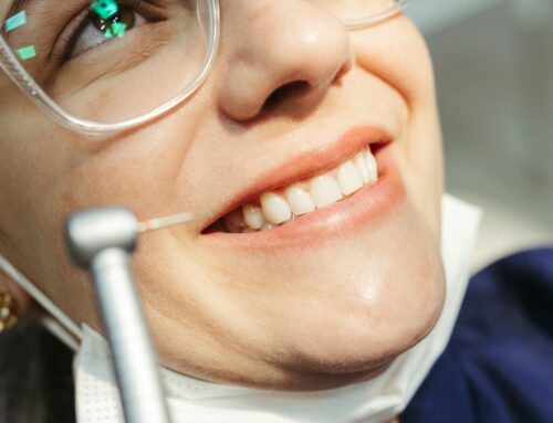 How To Manage Bleeding Gums Before Your Periodontal Therapy Visit